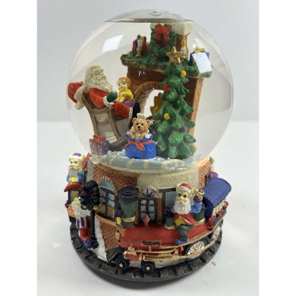 Vintage Christmas Water/Snow Globe Santa Scene Whimsical Holiday Nostalgic